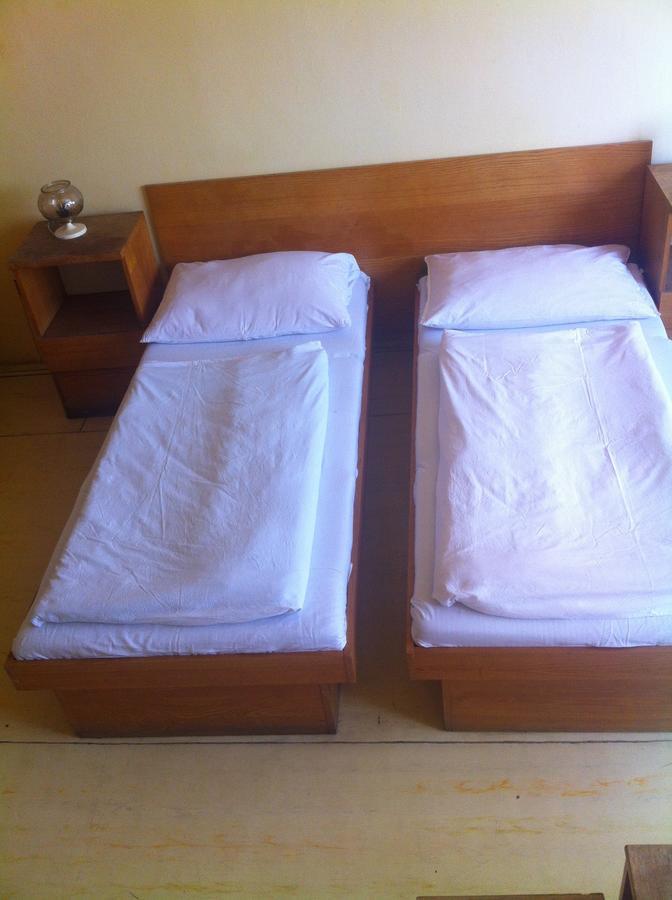 Hotel Belohlavek Holoubkov エクステリア 写真